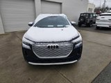 Used 2022 Audi Q4 e-tron Premium image 2