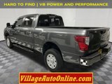 Used 2019 Nissan Titan SV image 3
