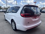 New 2026 Chrysler Pacifica Select image 4