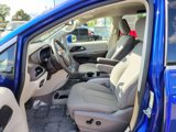 Used 2021 Chrysler Pacifica Touring image 2