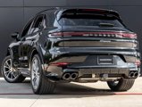 Certified 2025 Porsche Cayenne image 3