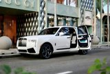 Used 2025 Rolls-Royce Cullinan Black Badge image 2
