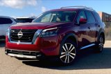New 2025 Nissan Pathfinder Platinum image 2