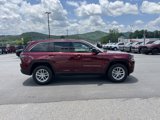 Used 2025 Jeep Grand Cherokee Laredo X w/ Luxury Tech Group I image 4