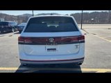 New 2025 Volkswagen Atlas Peak Edition SE image 4