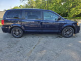 Used 2017 Dodge Grand Caravan SXT image 5