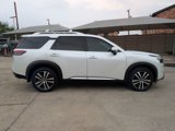 New 2025 Nissan Pathfinder Platinum image 2