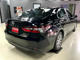 Used 2021 Toyota Camry LE image 3