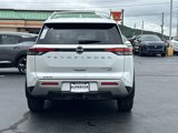 New 2025 Nissan Pathfinder Platinum image 4