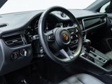 Certified 2022 Porsche Macan image 4