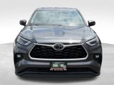 Used 2022 Toyota Highlander LE image 2