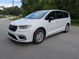 New 2026 Chrysler Pacifica Select image 2