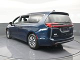 New 2025 Chrysler Pacifica Select image 4