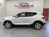 Used 2021 Volvo XC40 T5 Momentum image 4