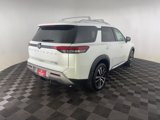 New 2025 Nissan Pathfinder Platinum image 5