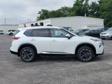 New 2025 Nissan Rogue Platinum image 4