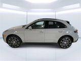 New 2026 Porsche Macan image 2