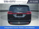 New 2025 Chrysler Pacifica Select image 4