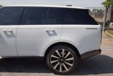Used 2023 Land Rover Range Rover SE image 3