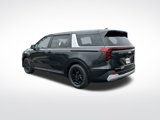 New 2026 Kia Carnival image 3