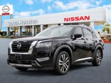 New 2025 Nissan Pathfinder Platinum image 2