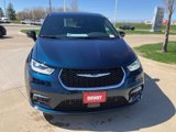 New 2025 Chrysler Pacifica Select image 2