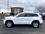 Used 2020 Jeep Grand Cherokee Laredo image 2