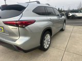 Used 2021 Toyota Highlander Limited image 4