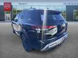 New 2025 Nissan Pathfinder Platinum w/ Black Appearance Package image 4