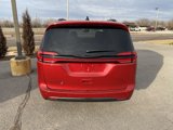 New 2025 Chrysler Pacifica Limited w/ Uconnect Theater Family Group image 5