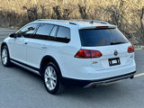 Used 2017 Volkswagen Golf Alltrack SE image 5