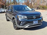 Used 2024 Volkswagen Taos SE w/ Black Wheel Package image 2