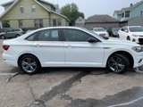 Used 2019 Volkswagen Jetta R-Line w/ R-Line Cold Weather Package image 4