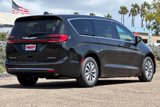 New 2025 Chrysler Pacifica Select image 5