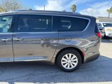 Used 2018 Chrysler Pacifica Touring-L image 5