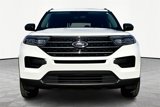 Used 2023 Ford Explorer XLT image 3
