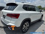 Used 2023 Volkswagen Taos SE w/ Panoramic Sunroof Package image 5