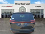 New 2025 Chrysler Pacifica Limited image 4