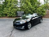 Used 2014 Toyota Camry SE w/ Moonroof Package image 3