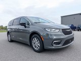 New 2025 Chrysler Pacifica Select image 3