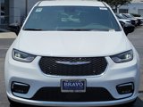 New 2025 Chrysler Pacifica Select image 3