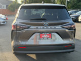 Used 2023 Toyota Sienna LE image 5