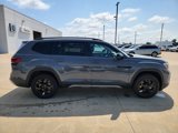 New 2025 Volkswagen Atlas Peak Edition SE image 2