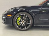 Used 2023 Porsche Panamera 4S w/ Premium Package image 4