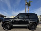 Used 2023 Land Rover Defender 90 SE image 2