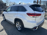 Used 2019 Toyota Highlander AWD V6 image 5