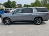 Used 2022 Chevrolet Suburban LT w/ Luxury Package image 4