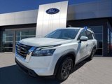 Used 2024 Nissan Pathfinder SV w/ SV Premium Package image 4