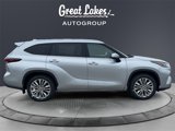 New 2025 Toyota Highlander Platinum image 6