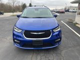 Used 2021 Chrysler Pacifica Touring w/ Cold Weather Group image 2